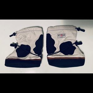 Stonz Kids Infants Cow Booties